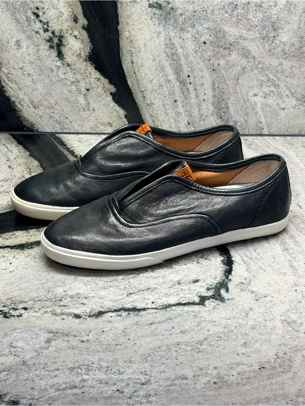 Frye Women’s 7.5 Black Leather Slip-On Sneakers Loafers White Sole